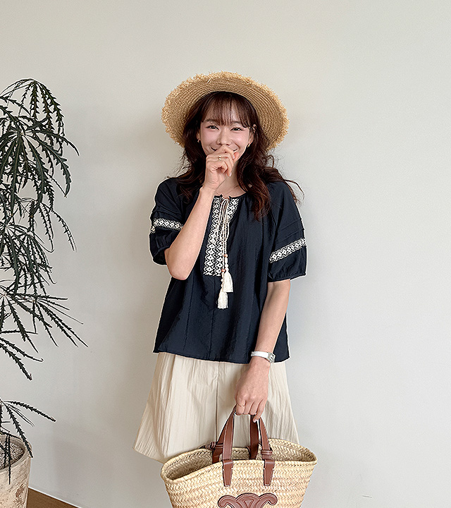 エスニック刺繍ブラウス 