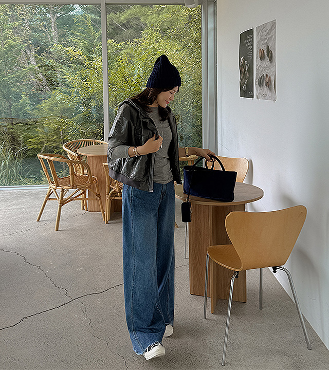 アベインレザーフードベスト