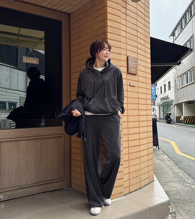 パウダーベロアパンツセット