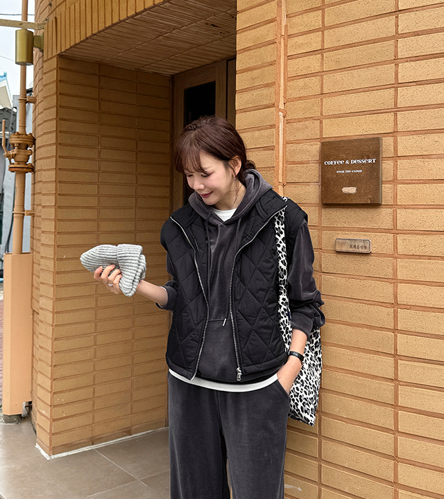 ロンバスバンハイネックキルティングベスト