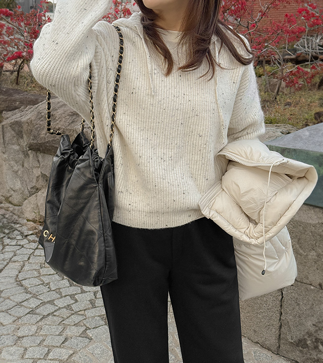 クアンクニットフードプルオーバー