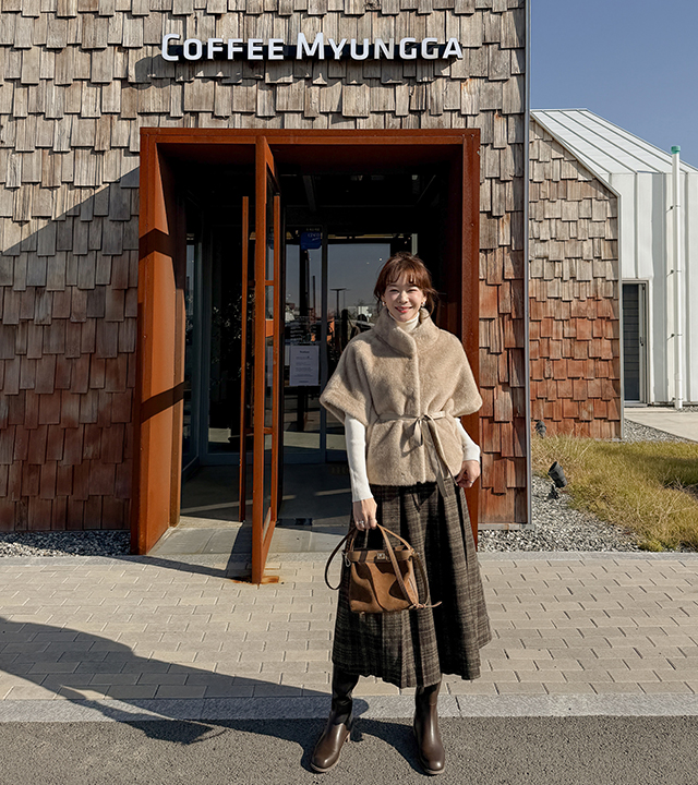 エロウールチェックスカート