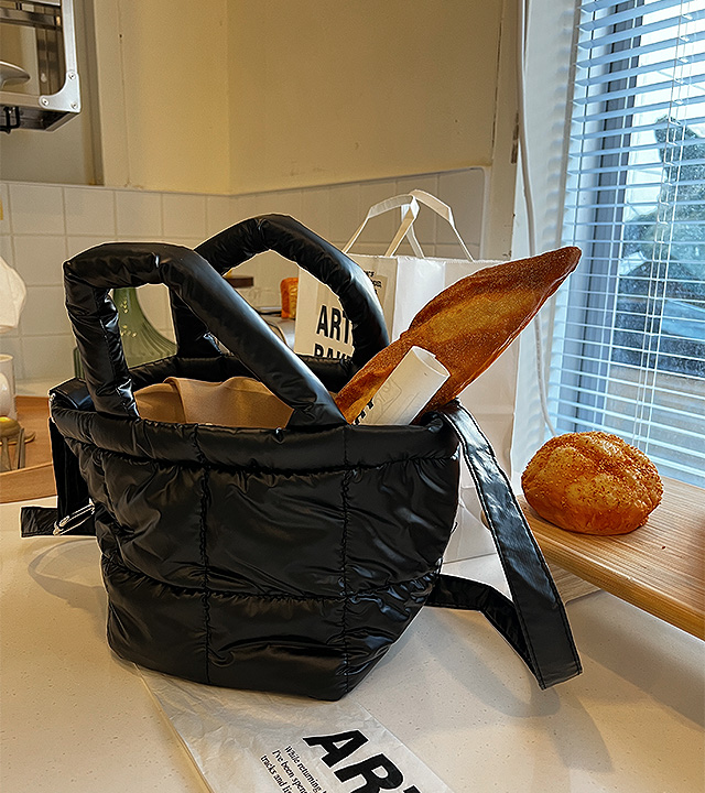 シャイニングキルティングパディングバッグ