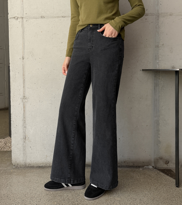 ローブワームワイドデニムパンツ