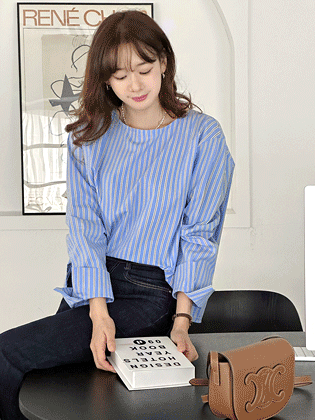 ガーデンカフスブラウス