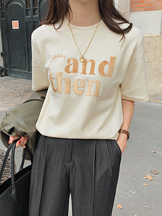 アンドベルベットレタリング半袖ティー