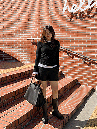 テイクレザーショートパンツ