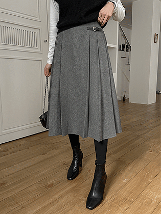 リナバックルウールスカート