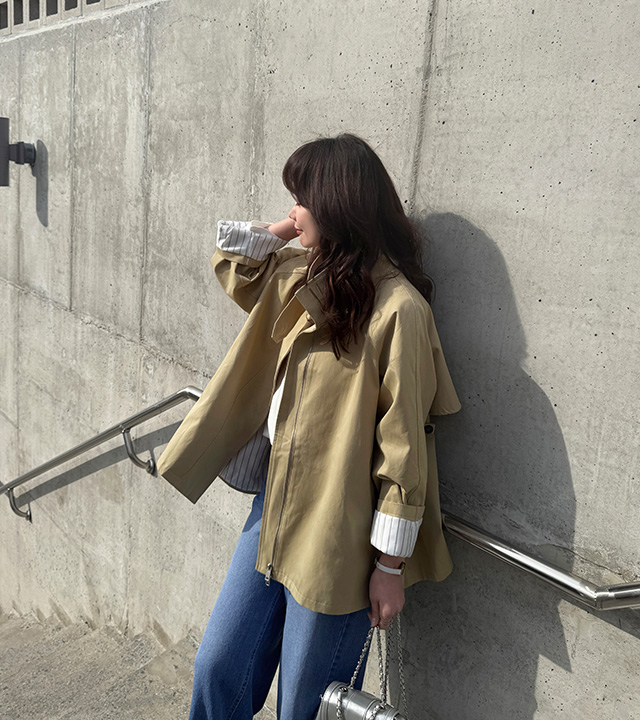 ハイネックハーフトレンチコート