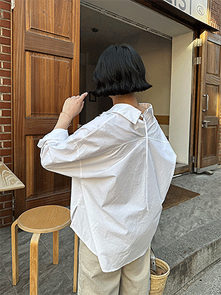 Dリングバックポイントシャツ