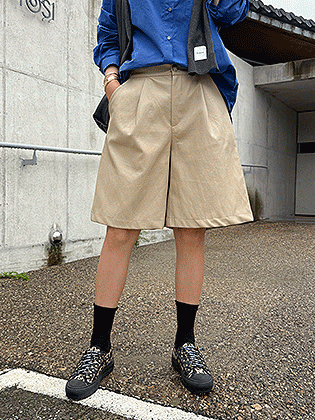 フレンチピンタックレザーパンツ