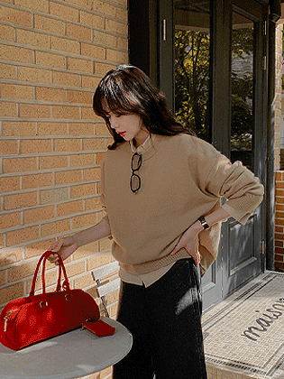 ベリーユルーズフィットニット