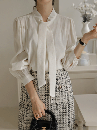 リネアタイブラウス 