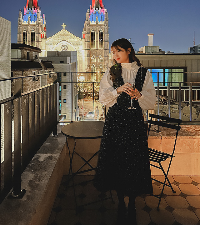 ジャンヌバックボタンパフブラウス