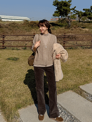 スリックケーブルジッパーニットベスト