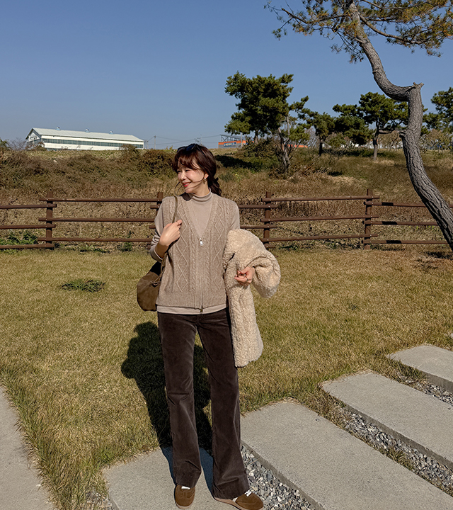 スリックケーブルジッパーニットベスト