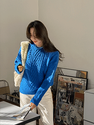 ビビッドプレスラウンドニット