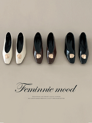 ゴールドシンボルフラットシューズ