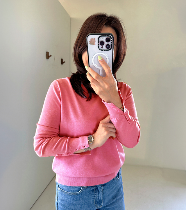 カフスボタンラウンドニット