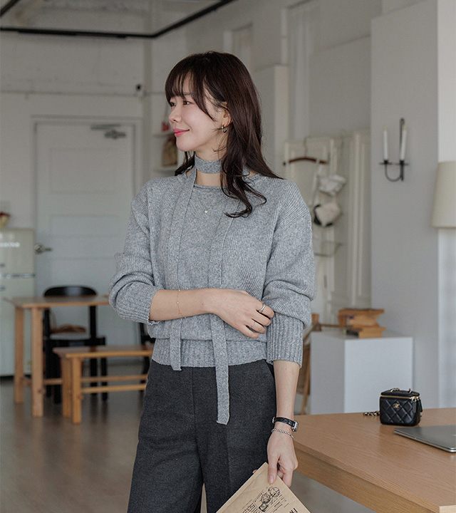 ニジュストラップウールニット