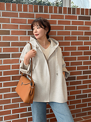 エリノウールフードコート 