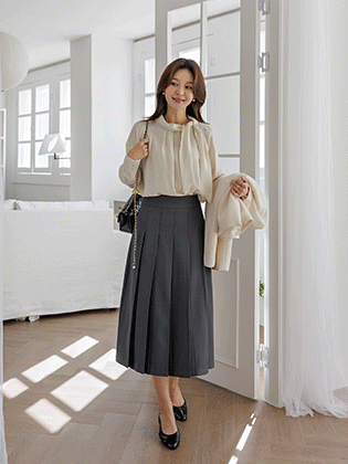 ドレープタイブラウス
