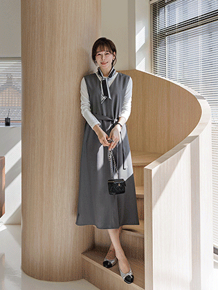 ナンシーVネックフレアワンピース