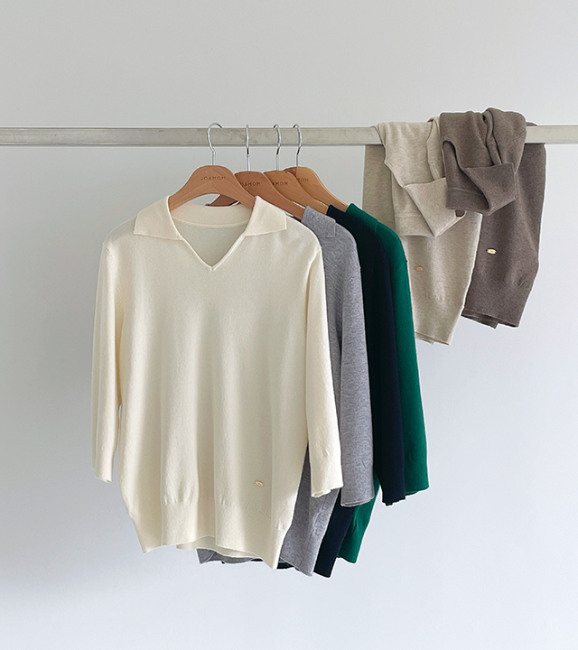 ペンダントVネックカラーニット