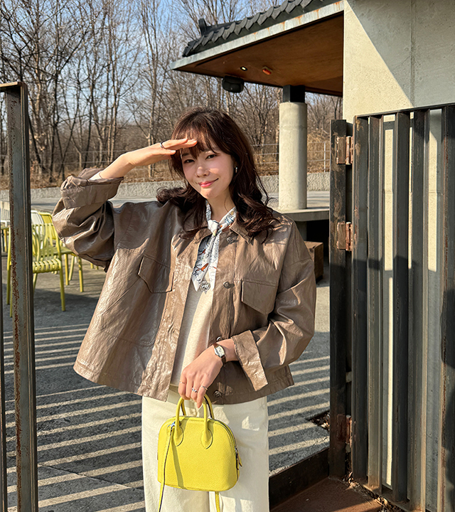 スタニング光沢のあるレザージャケット