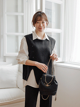 カットアウトベストレイヤードシャツ