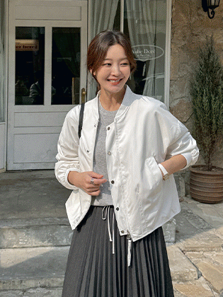 モノリテールブルーベルジャンパー