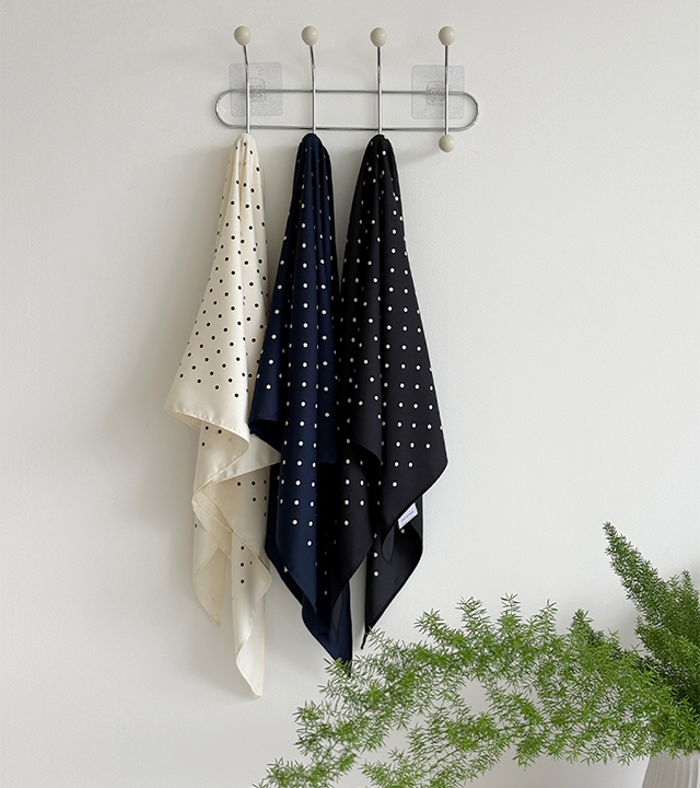 ドットシルキースカーフ