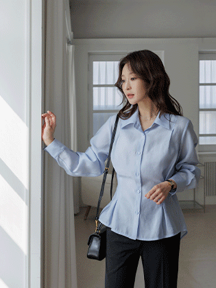 シードストラップピンタックシャツ