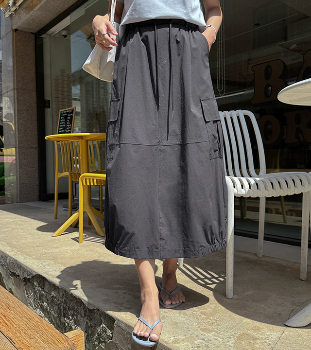 ピークカーゴスカート