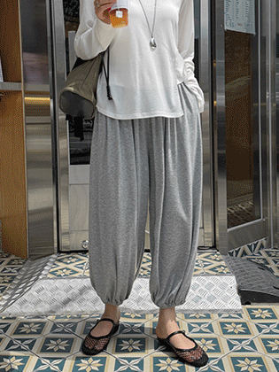 リキッドバルーンハーレムパンツ